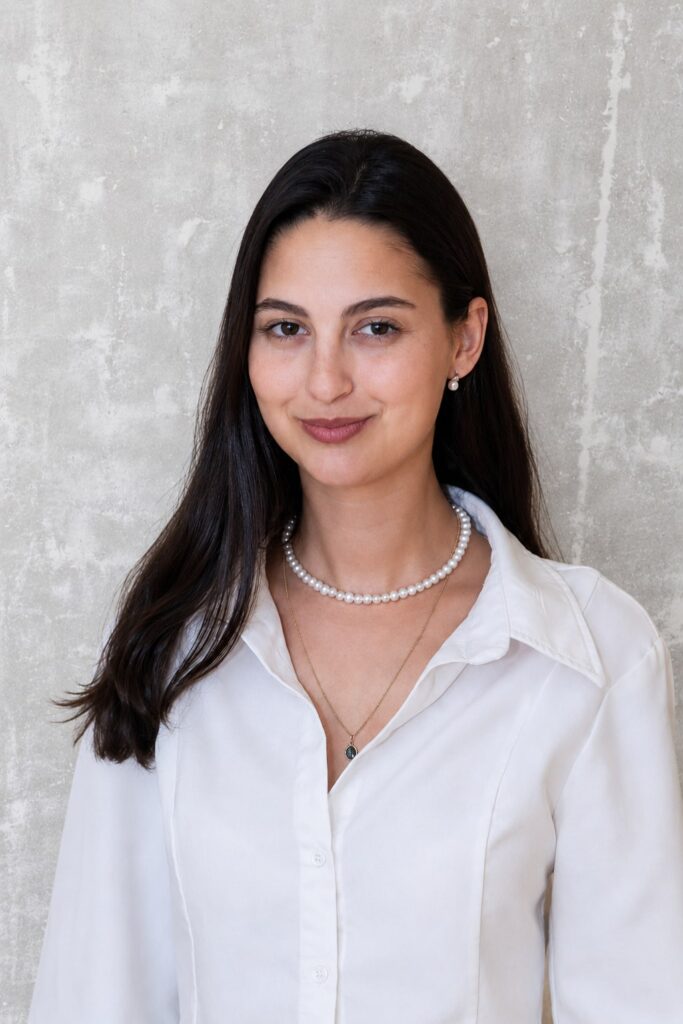 Profile image of Shay Farkash.